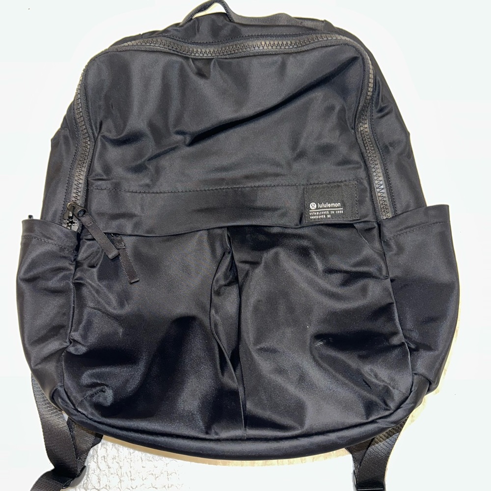 Lululemon book bag